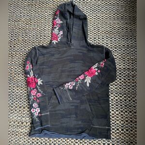 Johnny Was Kasumi Camo Floral Embroidered Hoodie Sweatshirt Small S